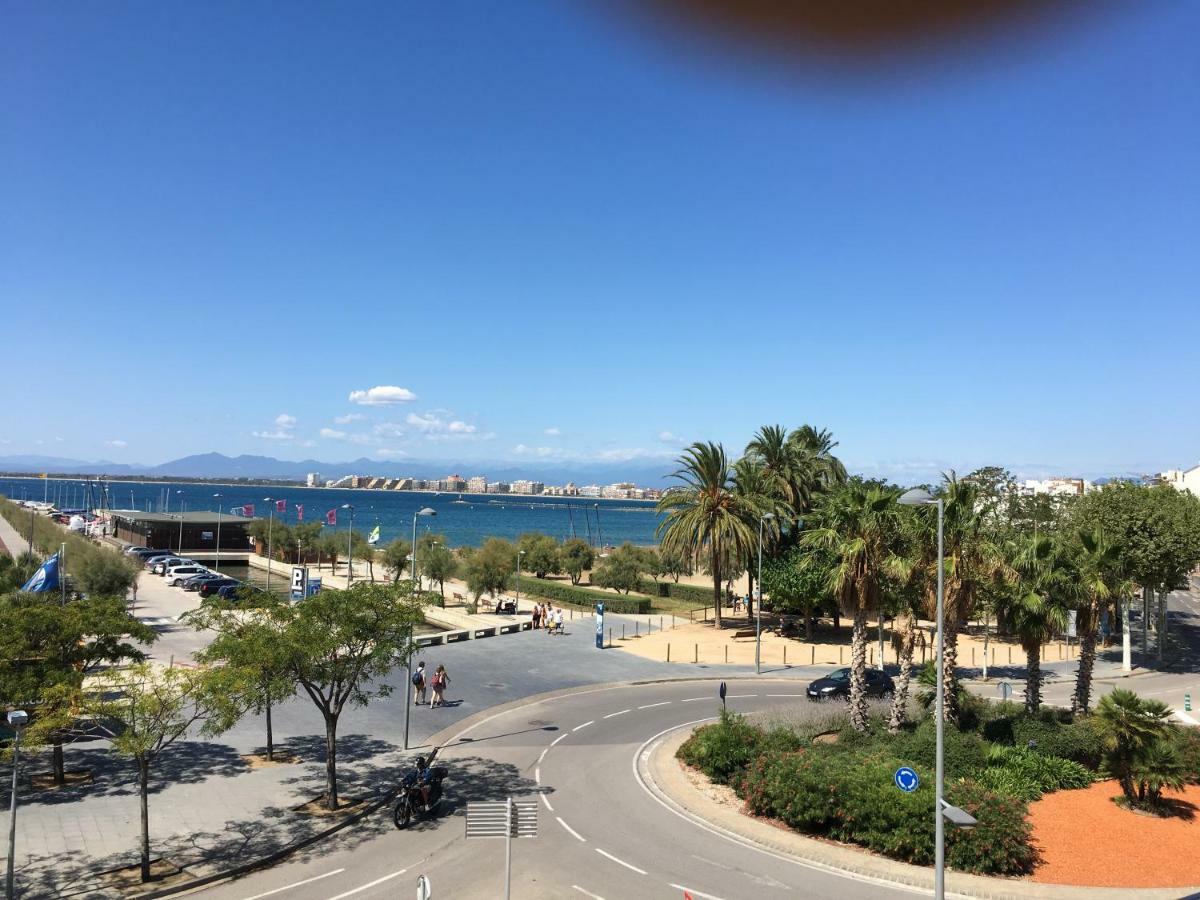 Appartamento Capvespre Roses Esterno foto